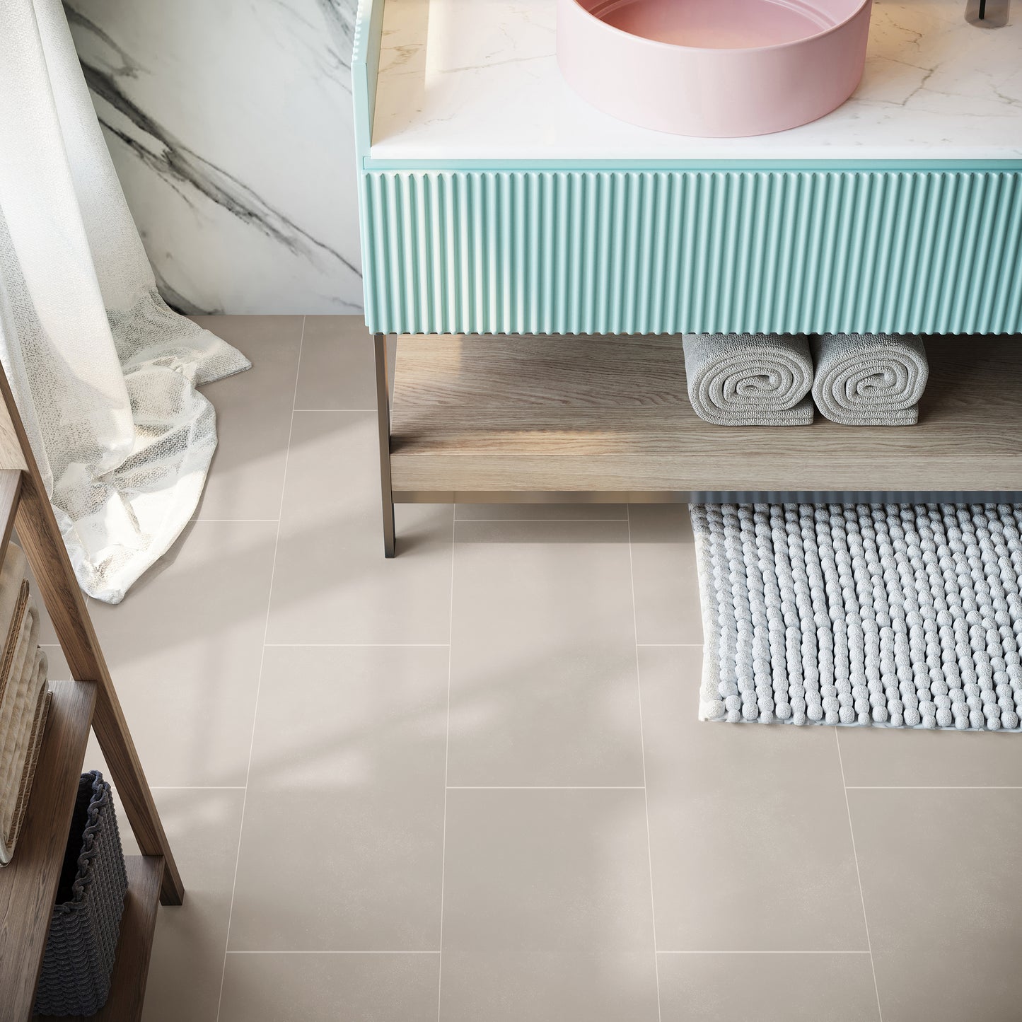 Detail van een moderne badkamer met een elegante marmerlook PVC-vloer van Commando Vloeren, ideaal voor een luxueuze en onderhoudsvriendelijke badkamerinrichting.