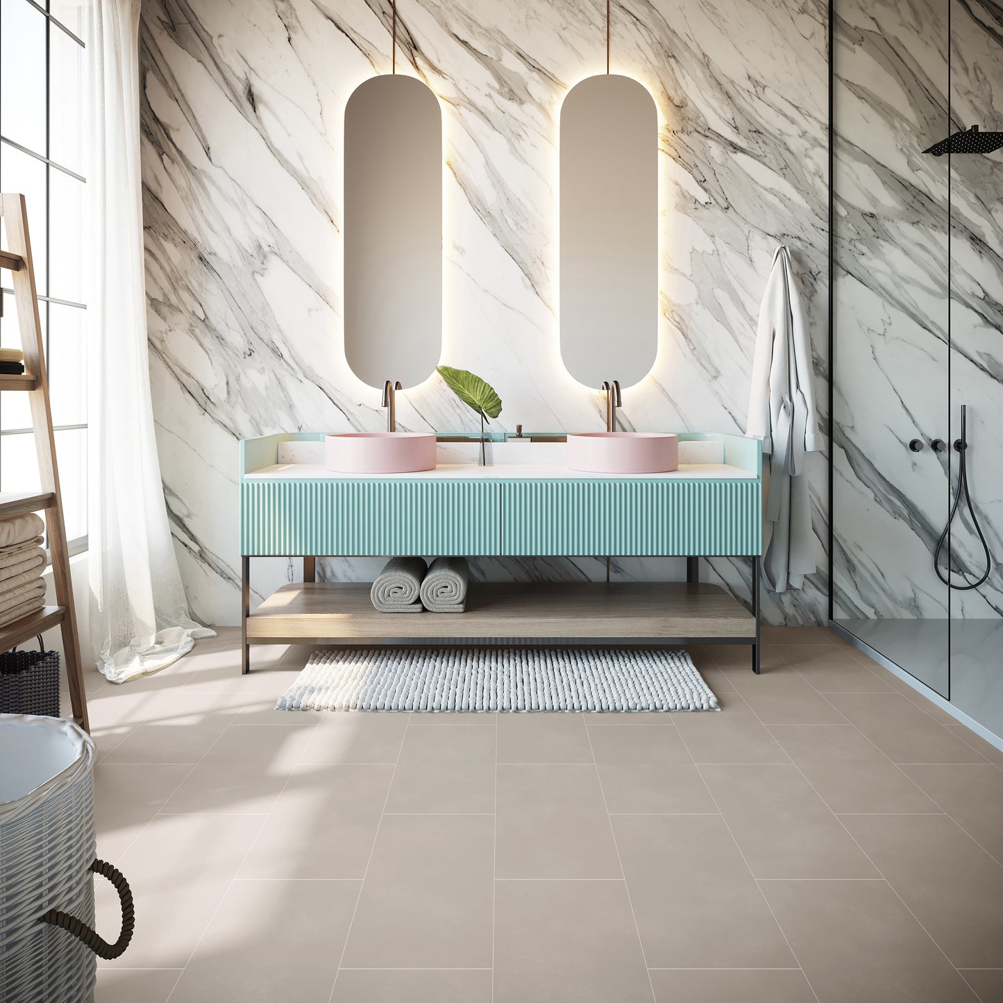 Stijlvolle badkamer met marmerlook PVC-vloer van Commando Vloeren, gecombineerd met dubbele wastafels en marmeren accenten, perfect voor een luxe en duurzame uitstraling.